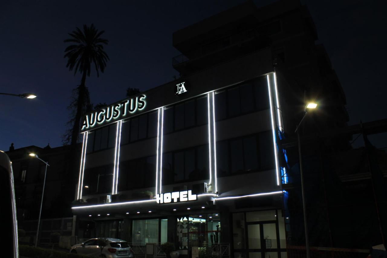 Augustus Ottaviano Exterior foto